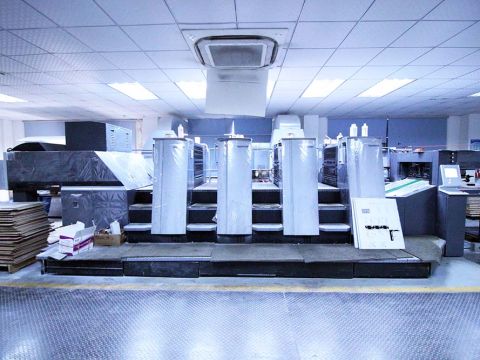 What is a press run, and what does it entail? Prepress is finally complete. Proofs have been approved, imposition and pagination have been done, and the printing plates have been manufactured. Now it’s time for the next step: the press...