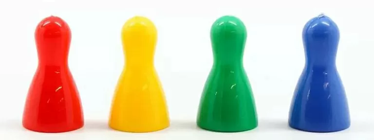 Plastic halma pawn