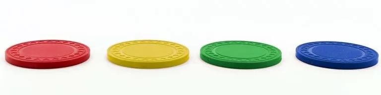 Plastic poker chip